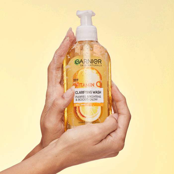 ژل شستشو ویتامین سی گارنیر Garnier Vitamin-C Clarifying Wash